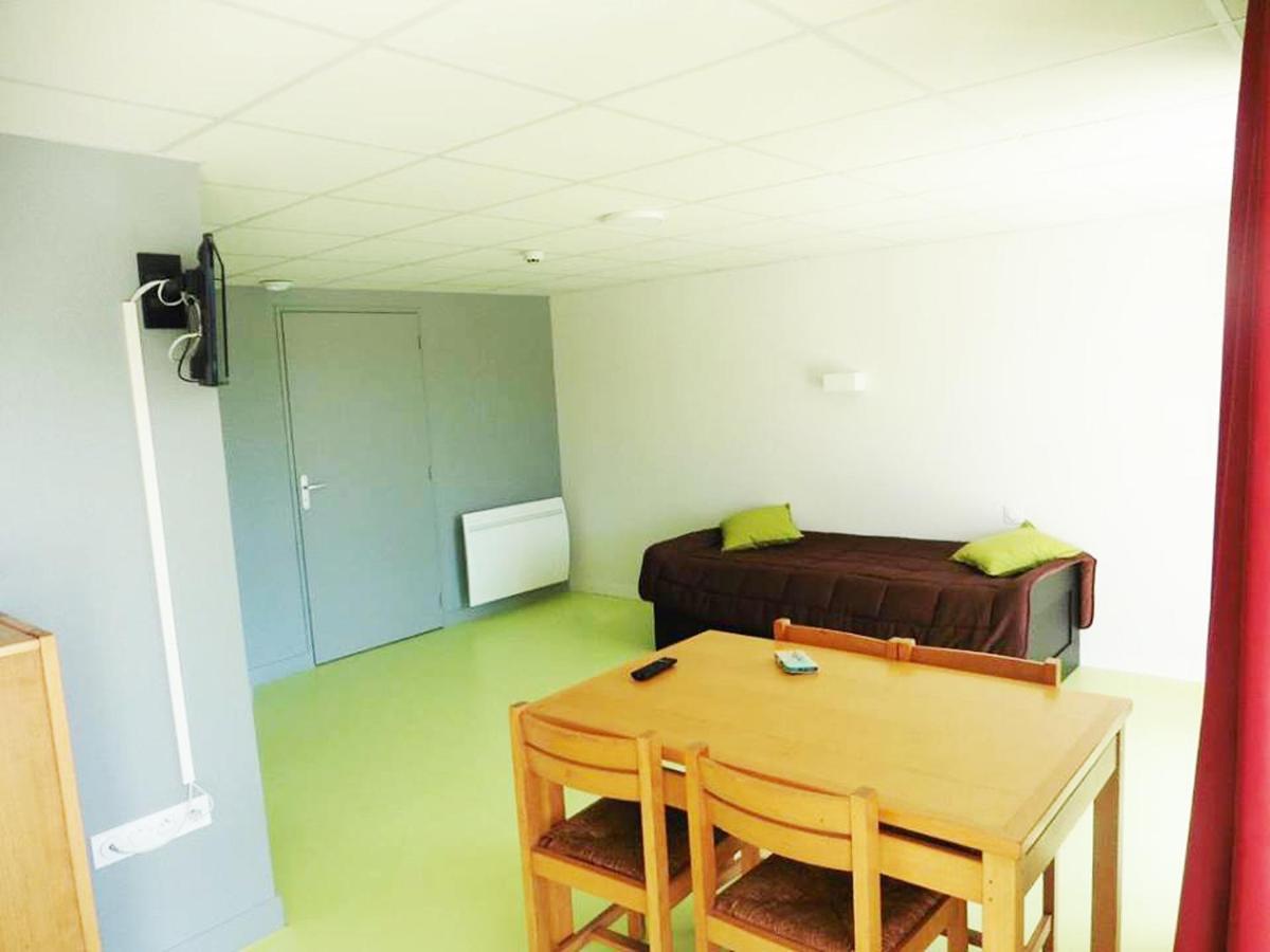 Gite Du Haut Cantal - Appartements Meubles Avec Kitchenette Et Chambres Sans Kitchenette Condat  Ngoại thất bức ảnh