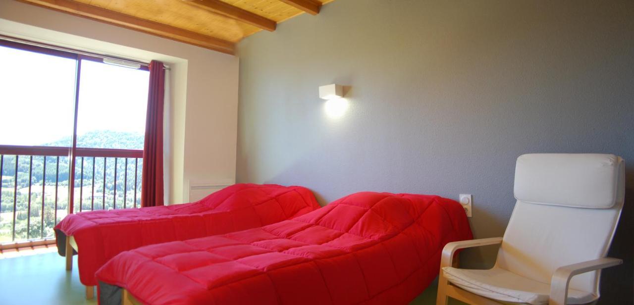 Gite Du Haut Cantal - Appartements Meubles Avec Kitchenette Et Chambres Sans Kitchenette Condat  Ngoại thất bức ảnh